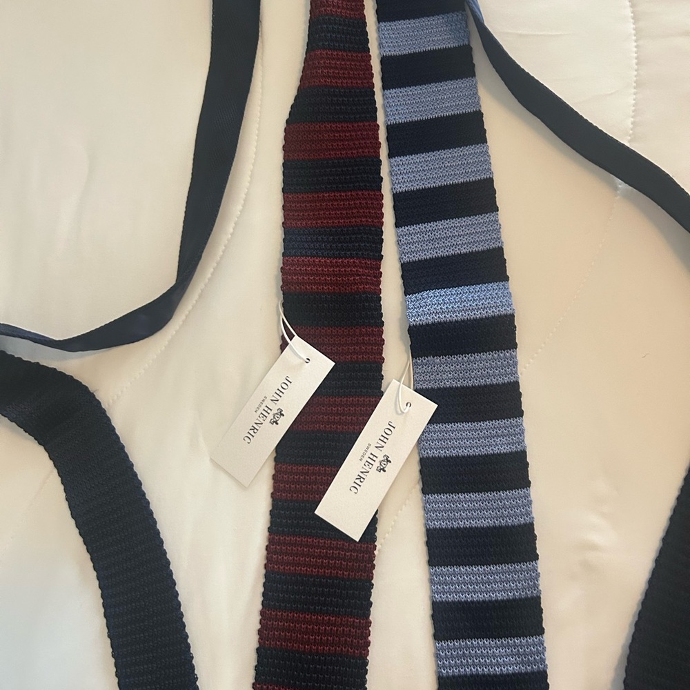 JOHN HENRIC Two Ties Striped Knit Tie - Navy & Burgundy NWT - Picture 2 of 2